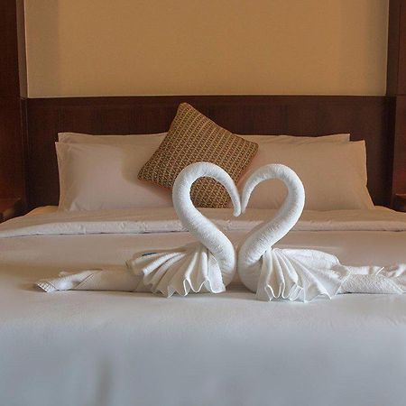 Lucky Inn Residency Патая Екстериор снимка